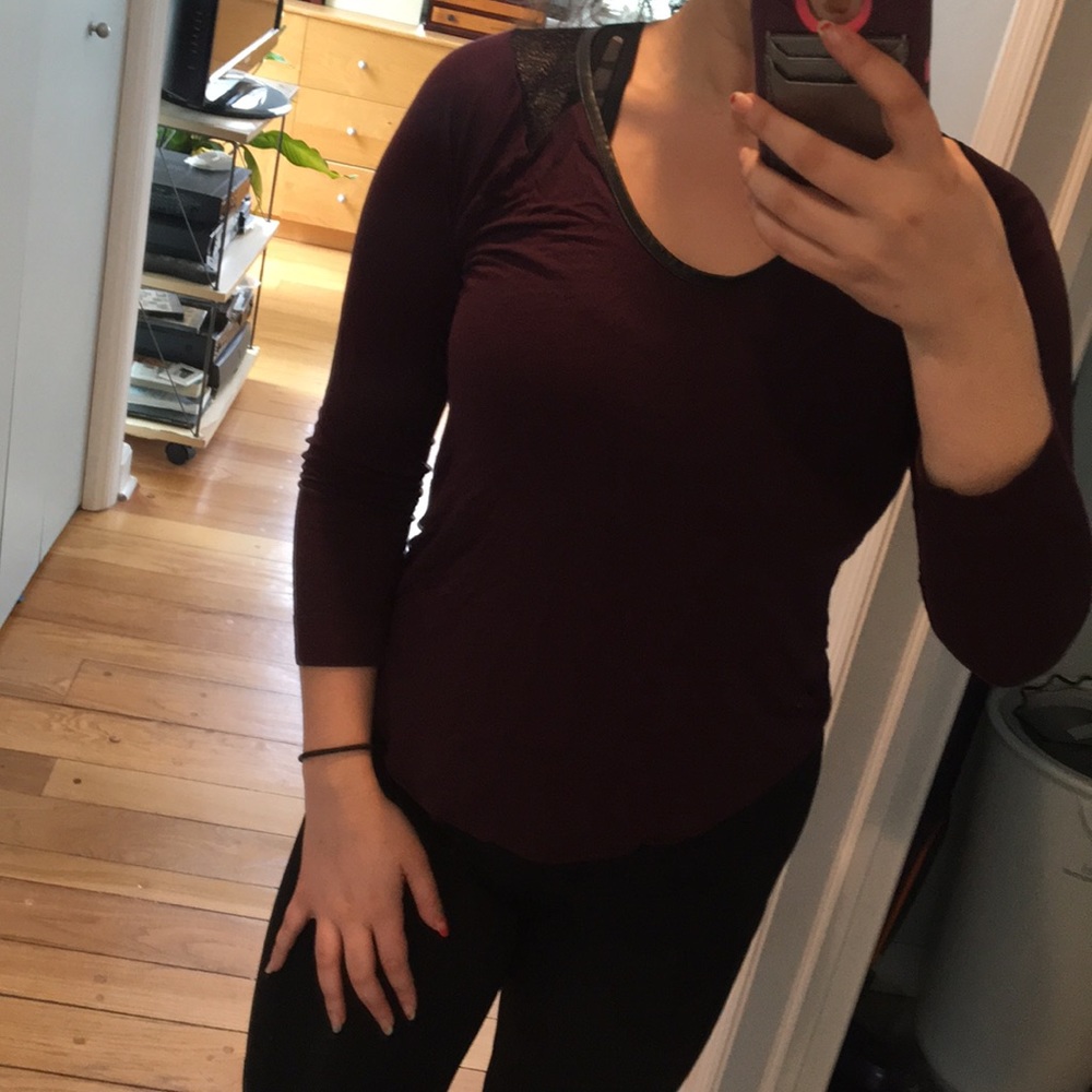 Calvin Klein 3/4 sleeves with lace shoulder detail